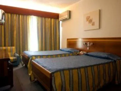 Costa De Prata 2 & Hotell 3*