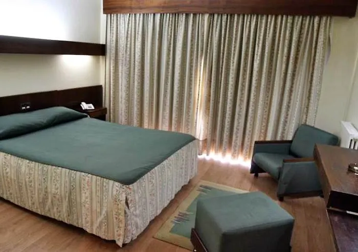 Costa De Prata 2 & 3*